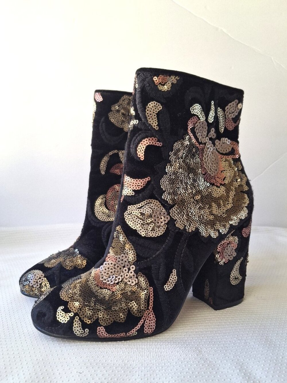 ALDO Black Sequin Floral Ankle Boots Women 7 Block Heel Embroidered Booties